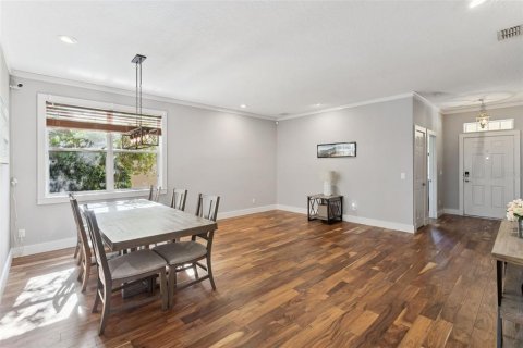 House in Mount Dora, Florida 4 bedrooms, 191.84 sq.m. № 2324719 - photo 6