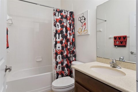 House in Mount Dora, Florida 4 bedrooms, 191.84 sq.m. № 2324719 - photo 20