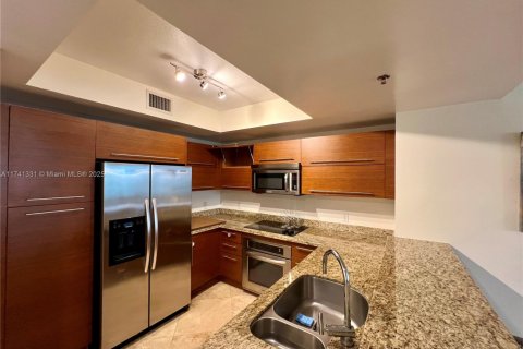Condo in Sunrise, Florida, 2 bedrooms  № 1489564 - photo 13