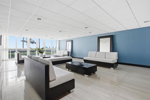 Купить кондоминиум в Санни-Айлс-Бич, Флорида 2 спальни, 163.51м2, № 2027260 - фото 13