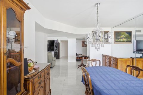 Купить кондоминиум в Санни-Айлс-Бич, Флорида 2 спальни, 163.51м2, № 2027260 - фото 26