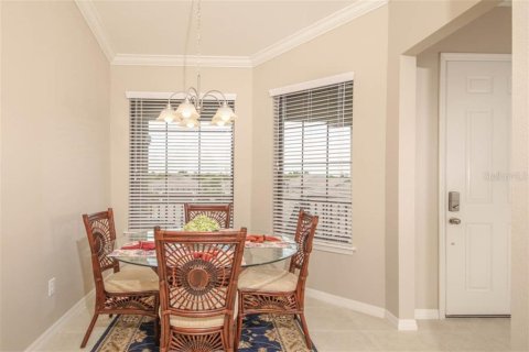 Condo in Bradenton, Florida, 2 bedrooms  № 364688 - photo 9