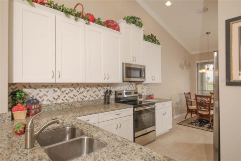 Condo in Bradenton, Florida, 2 bedrooms  № 364688 - photo 6