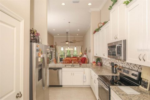 Condo in Bradenton, Florida, 2 bedrooms  № 364688 - photo 7