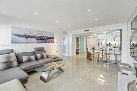Copropriété à louer à Miami Beach, Floride: 1 chambre, 76.18 m2 № 1729840 - photo 3
