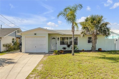House in New Smyrna Beach, Florida 2 bedrooms, 109.16 sq.m. № 1873915 - photo 1