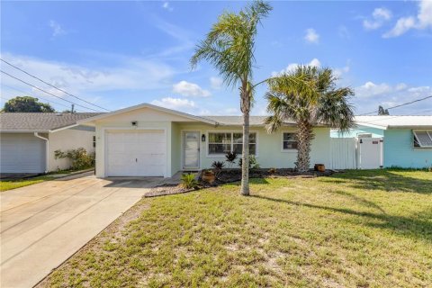 House in New Smyrna Beach, Florida 2 bedrooms, 109.16 sq.m. № 1873915 - photo 3