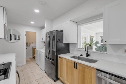 House in New Smyrna Beach, Florida 2 bedrooms, 109.16 sq.m. № 1873915 - photo 16
