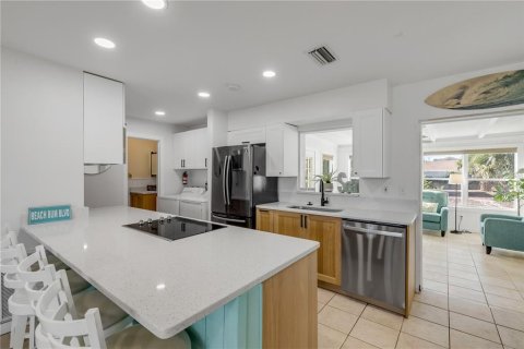 House in New Smyrna Beach, Florida 2 bedrooms, 109.16 sq.m. № 1873915 - photo 11