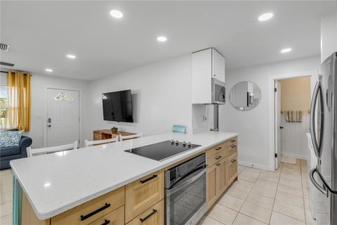 House in New Smyrna Beach, Florida 2 bedrooms, 109.16 sq.m. № 1873915 - photo 14