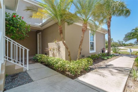 House in Englewood, Florida 3 bedrooms, 191.94 sq.m. № 2103120 - photo 5
