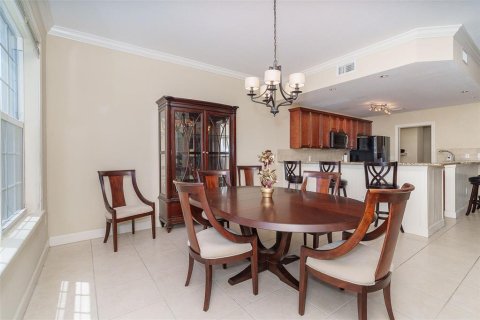 House in Englewood, Florida 3 bedrooms, 191.94 sq.m. № 2103120 - photo 13