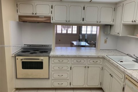 Copropriété à louer à Hallandale Beach, Floride: 1 chambre № 2153757 - photo 11