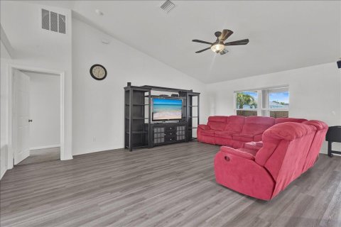 Casa en venta en Port St. Lucie, Florida, 4 dormitorios, 207.73 m2 № 2191124 - foto 21