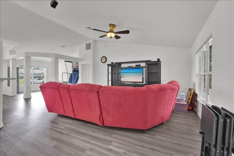 Casa en venta en Port St. Lucie, Florida, 4 dormitorios, 207.73 m2 № 2191124 - foto 22