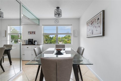 Condo in Deerfield Beach, Florida, 2 bedrooms  № 1868494 - photo 7