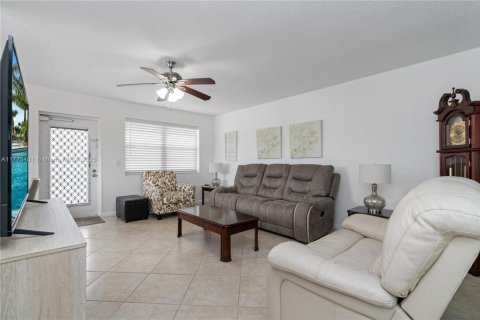 Condo in Deerfield Beach, Florida, 2 bedrooms  № 1868494 - photo 3