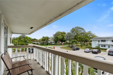 Condo in Deerfield Beach, Florida, 2 bedrooms  № 1868494 - photo 26