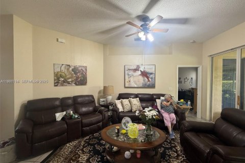 Villa ou maison à vendre à Homestead, Floride: 4 chambres, 168.62 m2 № 1990187 - photo 21