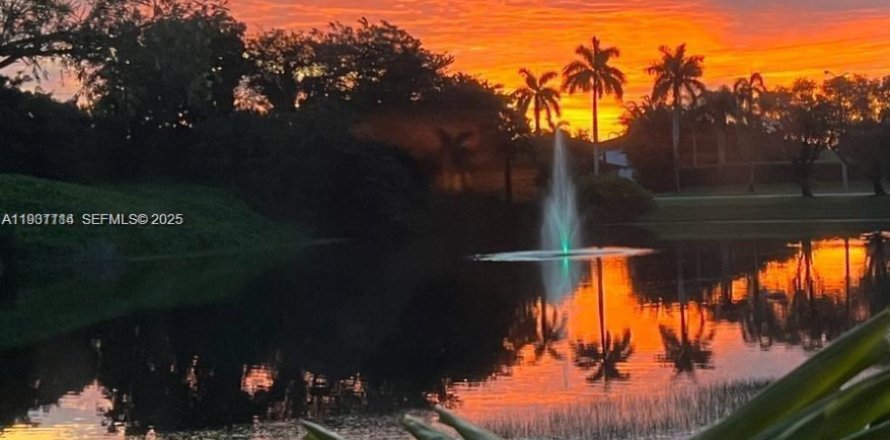 Villa ou maison à Homestead, Floride 4 chambres, 168.62 m2 № 1990187