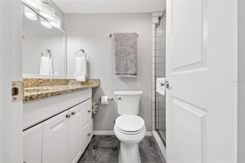 Condo in Sarasota, Florida, 2 bedrooms  № 1589631 - photo 24