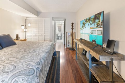 Condo in Sarasota, Florida, 2 bedrooms  № 1589631 - photo 22