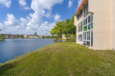 Condominio en venta en Sunrise, Florida, 1 dormitorio, 59.46 m2 № 1863784 - foto 21