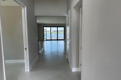 Villa ou maison à louer à Port St. Lucie, Floride: 3 chambres, 219.06 m2 № 2085354 - photo 5