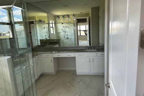 Villa ou maison à louer à Port St. Lucie, Floride: 3 chambres, 219.06 m2 № 2085354 - photo 10