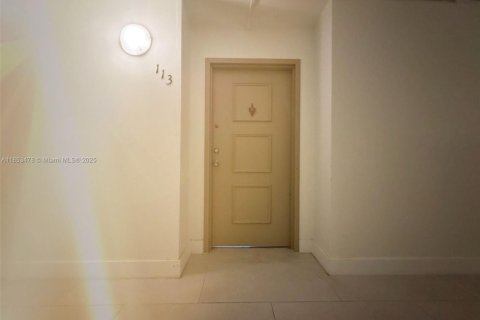 Condo in Weston, Florida, 1 bedroom  № 1922259 - photo 13