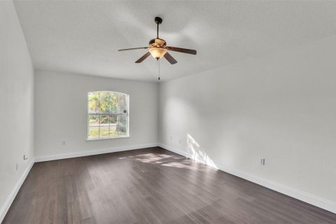 Casa en venta en Winter Haven, Florida, 4 dormitorios, 162.58 m2 № 1829392 - foto 19