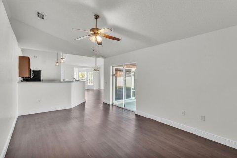 Casa en venta en Winter Haven, Florida, 4 dormitorios, 162.58 m2 № 1829392 - foto 9
