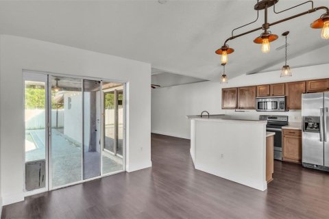 Casa en venta en Winter Haven, Florida, 4 dormitorios, 162.58 m2 № 1829392 - foto 10