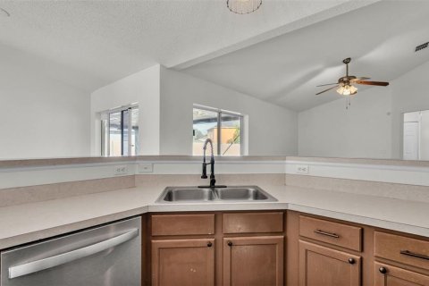 Casa en venta en Winter Haven, Florida, 4 dormitorios, 162.58 m2 № 1829392 - foto 13