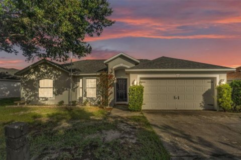 Casa en venta en Winter Haven, Florida, 4 dormitorios, 162.58 m2 № 1829392 - foto 1