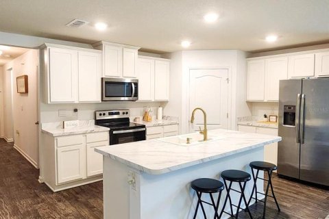 Casa en alquiler en Middleburg, Florida, 4 dormitorios, 138.24 m2 № 1894602 - foto 2