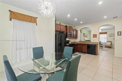Купить виллу или дом в Майами, Флорида 8 комнат, 195.75м2, № 1972914 - фото 8