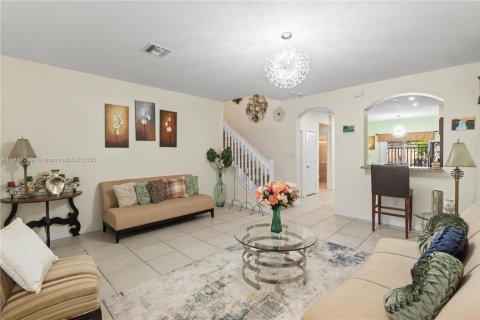 Купить виллу или дом в Майами, Флорида 8 комнат, 195.75м2, № 1972914 - фото 13