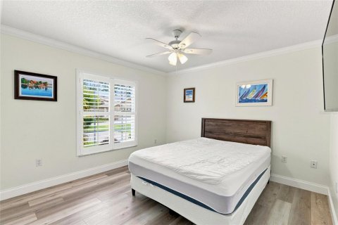House in New Port Richey, Florida 2 bedrooms, 143.35 sq.m. № 2203406 - photo 20