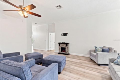 House in New Port Richey, Florida 2 bedrooms, 143.35 sq.m. № 2203406 - photo 8