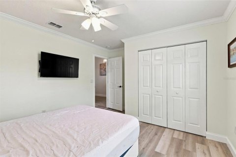 House in New Port Richey, Florida 2 bedrooms, 143.35 sq.m. № 2203406 - photo 21