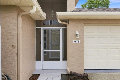 House in New Port Richey, Florida 2 bedrooms, 143.35 sq.m. № 2203406 - photo 5