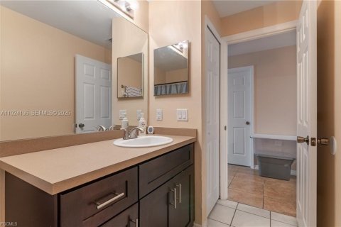 Casa en alquiler en Lehigh Acres, Florida, 3 dormitorios № 1982412 - foto 4