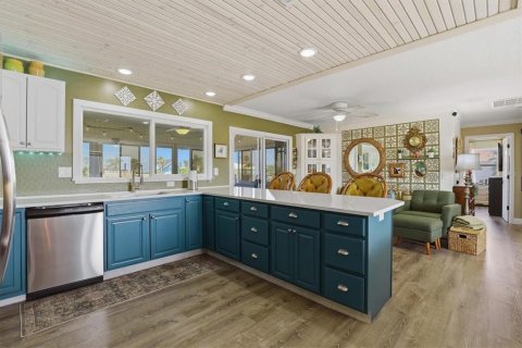 Casa en venta en Hernando Beach, Florida, 2 dormitorios, 101.45 m2 № 2107364 - foto 16
