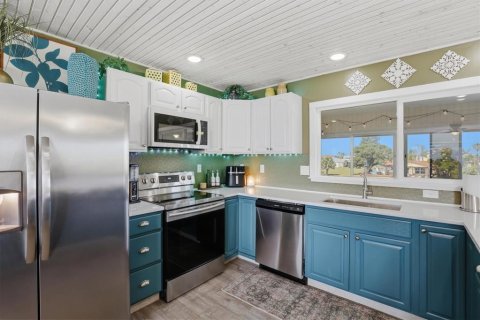 Casa en venta en Hernando Beach, Florida, 2 dormitorios, 101.45 m2 № 2107364 - foto 18
