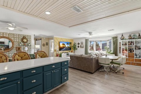 Casa en venta en Hernando Beach, Florida, 2 dormitorios, 101.45 m2 № 2107364 - foto 19