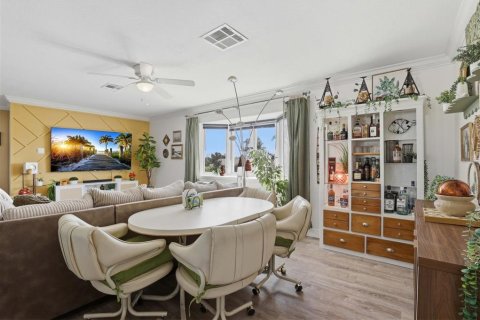 Casa en venta en Hernando Beach, Florida, 2 dormitorios, 101.45 m2 № 2107364 - foto 11