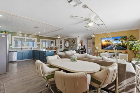 Casa en venta en Hernando Beach, Florida, 2 dormitorios, 101.45 m2 № 2107364 - foto 12