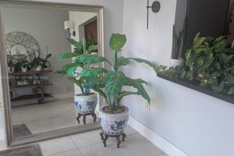 Condominio en venta en Miami, Florida, 3 dormitorios, 117.61 m2 № 1976415 - foto 5