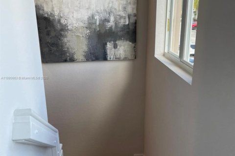 Touwnhouse à louer à Homestead, Floride: 4 chambres, 127.65 m2 № 1929292 - photo 11